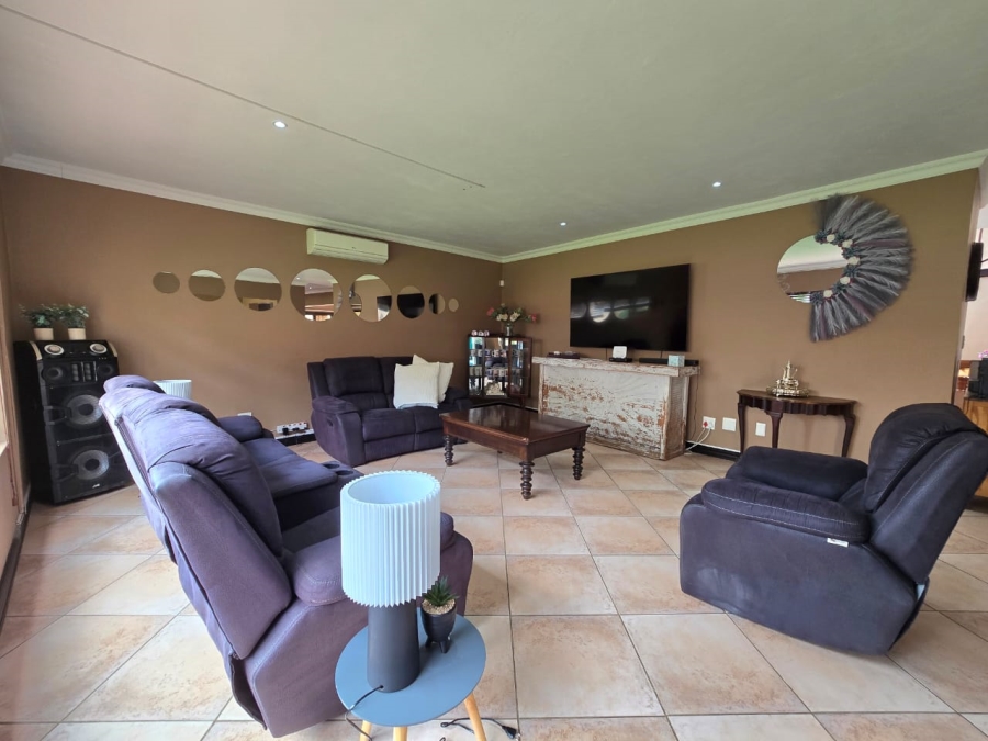 4 Bedroom Property for Sale in Melodie North West